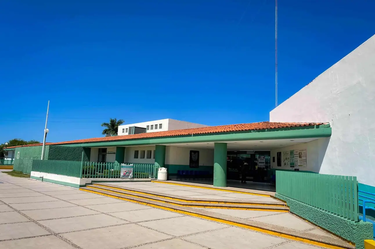 El Hospital IMSS Bienestar de El Fuerte tendrá cirugías gratis todos los miércoles durante un mes. Foto: Cortesía