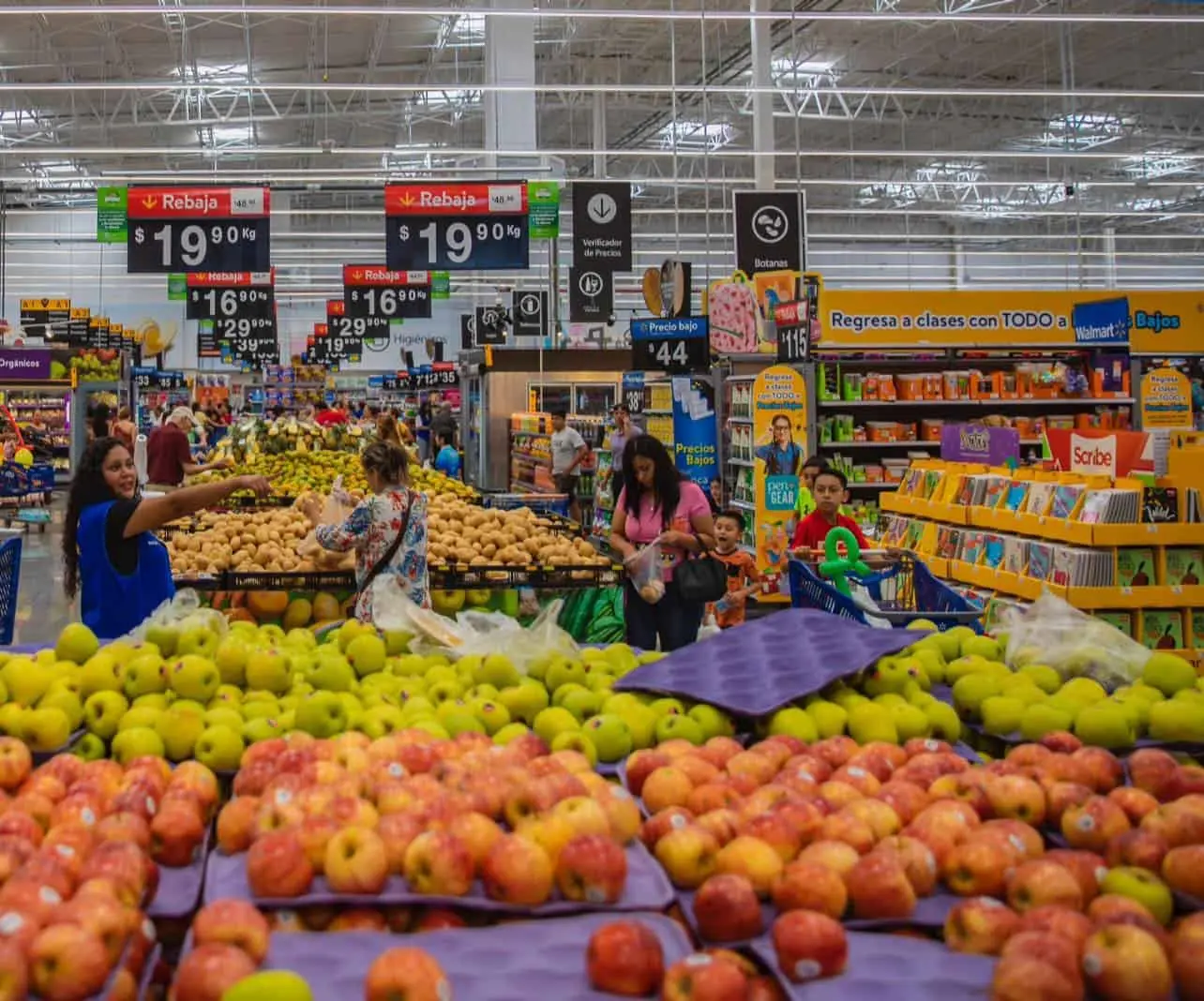 Hay varios descuentos en el Martes de Frescura en frutas y verduras de Walmart. Foto: Cortesía