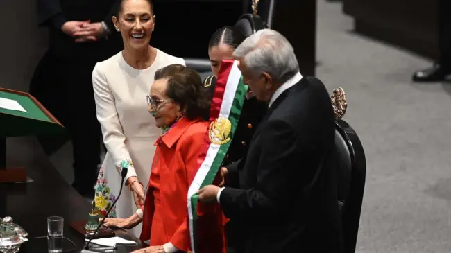 Efigenia Martínez durante la toma de protesta de Claudia Sheinbaum.