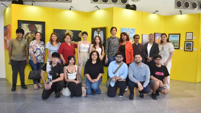El X Concurso de Artes Visuales “San Miguel Arcángel” reunió a 25 artistas locales en una destacada exposición de pintura. La muestra celebra la diversidad creativa y el talento artístico de Culiacán.