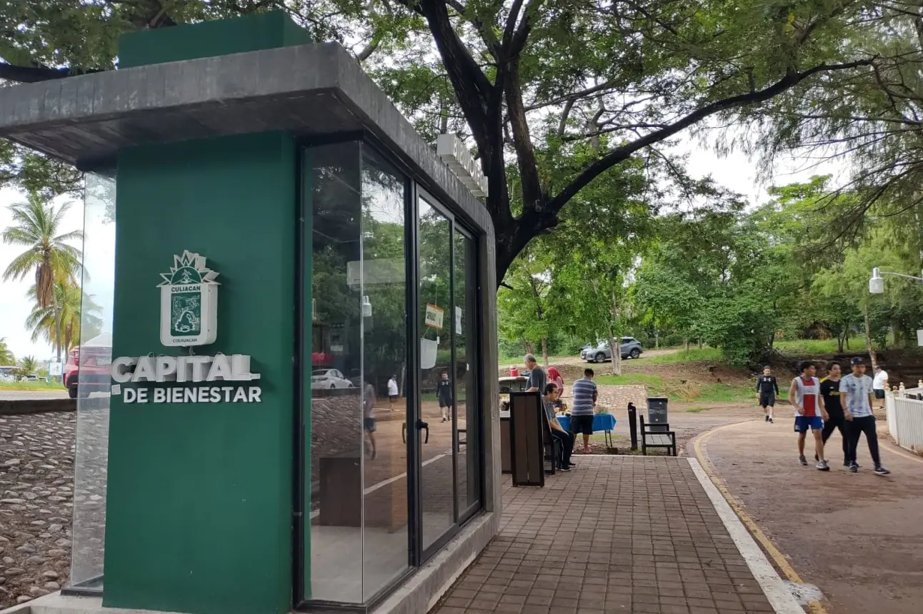 En la biblioteca del Parque Culiacán 87 se tiene un promedio de 5 a 10 visitantes al día y un registro de servicio de préstamo de 2 a 3 personas para el espacio de lectura. Foto: Juan Madrigal