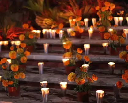 ¿Qué alimentos deben colocarse en un altar de Día de Muertos?