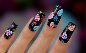 Uñas del Día de Muertos; mira todos los diseños que tenemos para ti