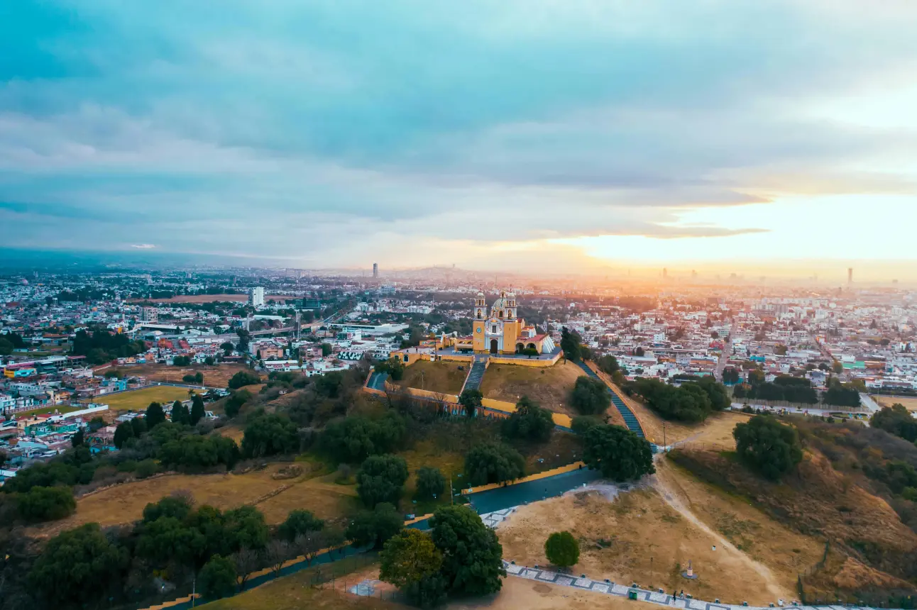 Puebla es conocida en México como una de las ciudades con mayor número de templos religiososo. Foto: Mikhail Nilov