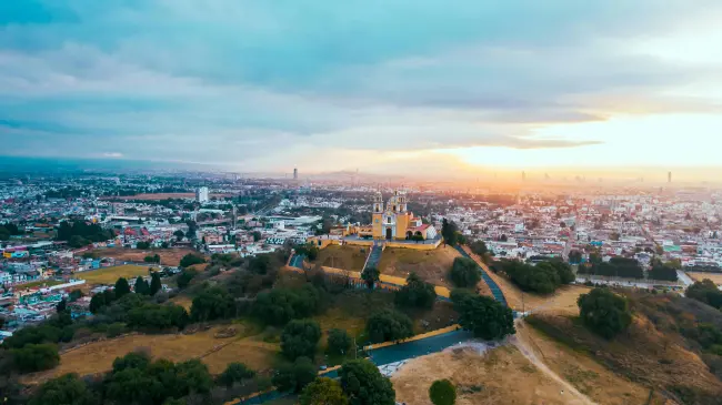Puebla es conocida en México como una de las ciudades con mayor número de templos religiososo. Foto: Mikhail Nilov