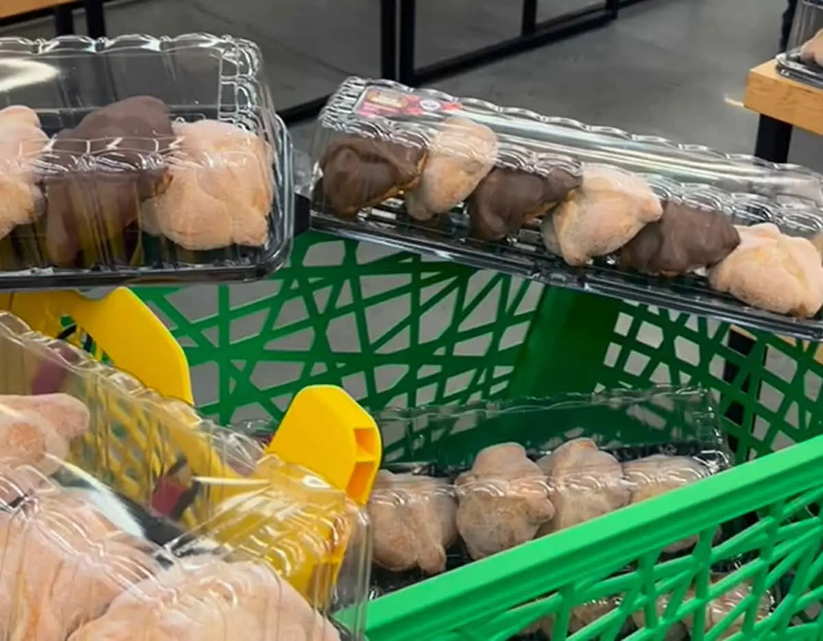 Pan de Muerto en Bodega Aurrera.