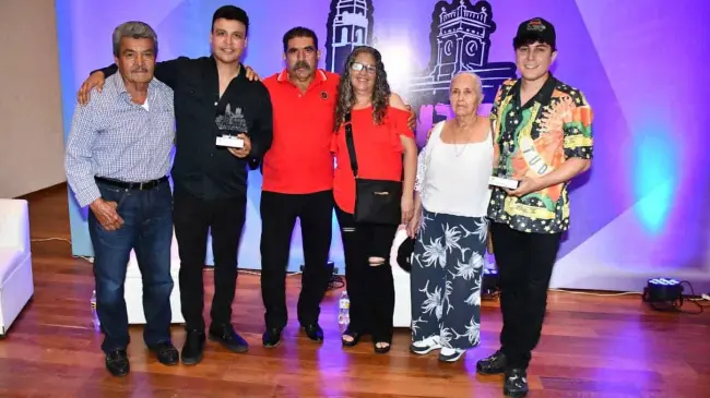 La 5ta edición de Mentes Ganadoras en Mocorito, inspiró a los jóvenes con la participación de expertos en literatura, negocios y música.