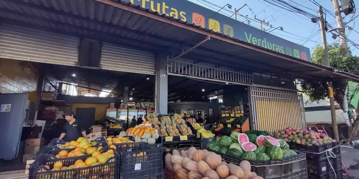 El Mercado de Abasto es el destino ideal para comprar principalmente frutas y verduras en Culiacán. Foto: Juan Madrigal