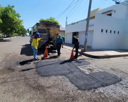 Refuerzan trabajos de bacheo y reencarpetado para mejorar vialidades en Culiacán