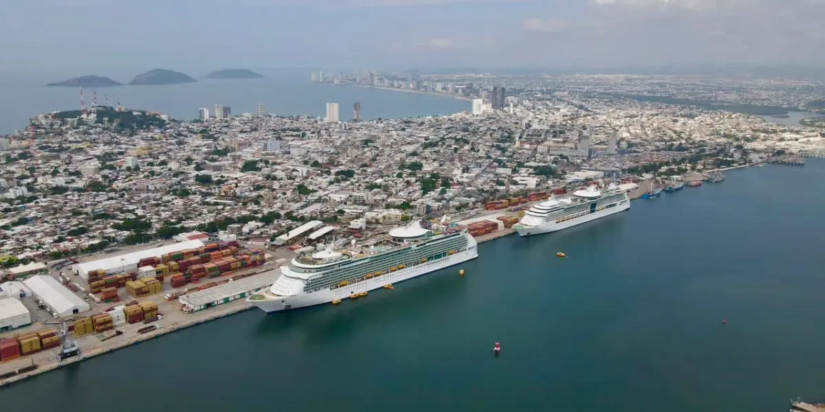 Mazatlán recibe a dos cruceros turísticos con casi 6 mil visitantes.