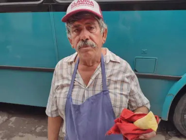 Con sus bolis, Jorge Luis tiene el sabor que refresca a todos en Navolato desde hace 32 años