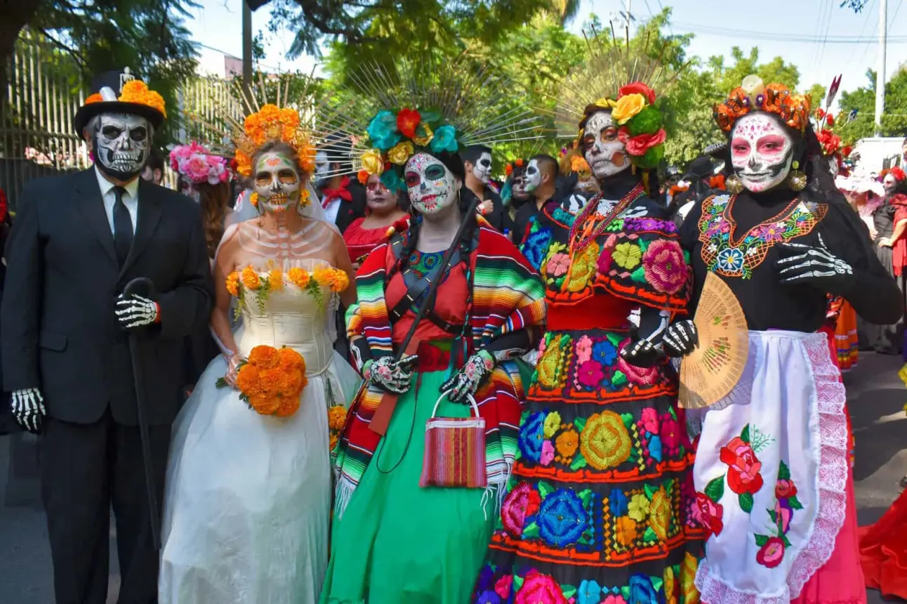 Desfile del Día de Muertos en Guadalajara.