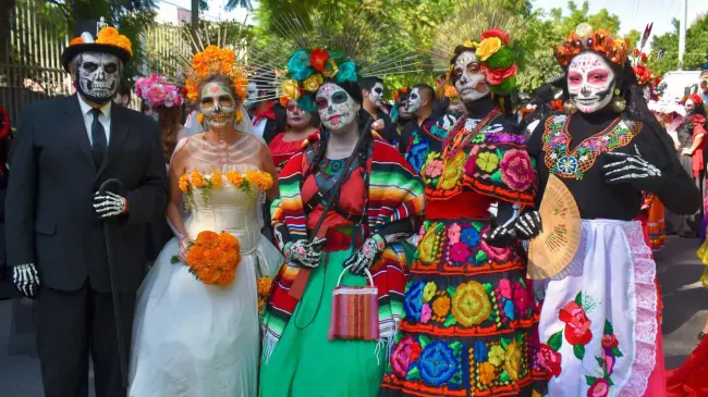 Desfile del Día de Muertos en Guadalajara.