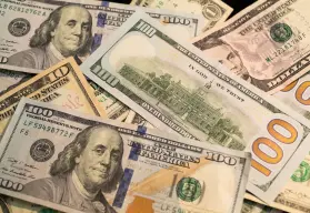 Precio del dólar hoy 27 de junio de 2025: $17.60 la compra y $20.43 a la venta