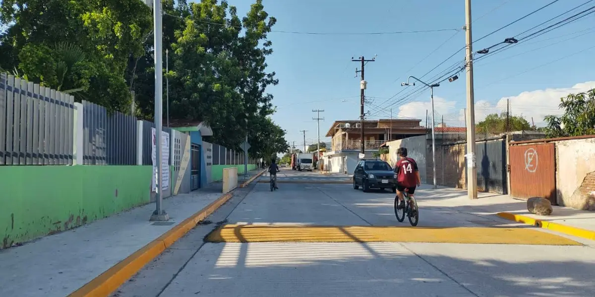 Con estas acciones, la colonia Lázaro Cárdenas mejora su calidad de vida, gracias a obras que ofrecen seguridad y bienestar.  Foto: Juan Madrigal