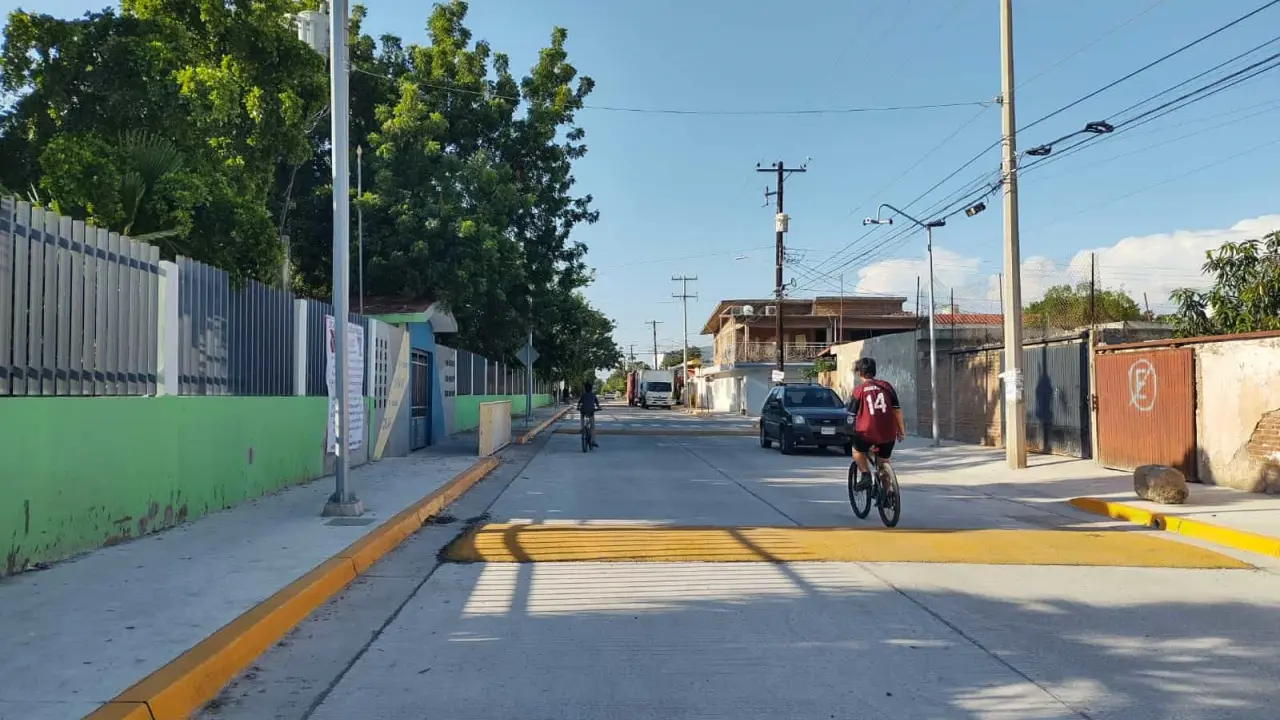 Con estas acciones, la colonia Lázaro Cárdenas mejora su calidad de vida, gracias a obras que ofrecen seguridad y bienestar. Foto: Juan Madrigal