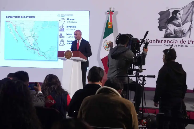 Jesús Antonio Esteva Medina, Secretario de Comunicaciones y transportes.