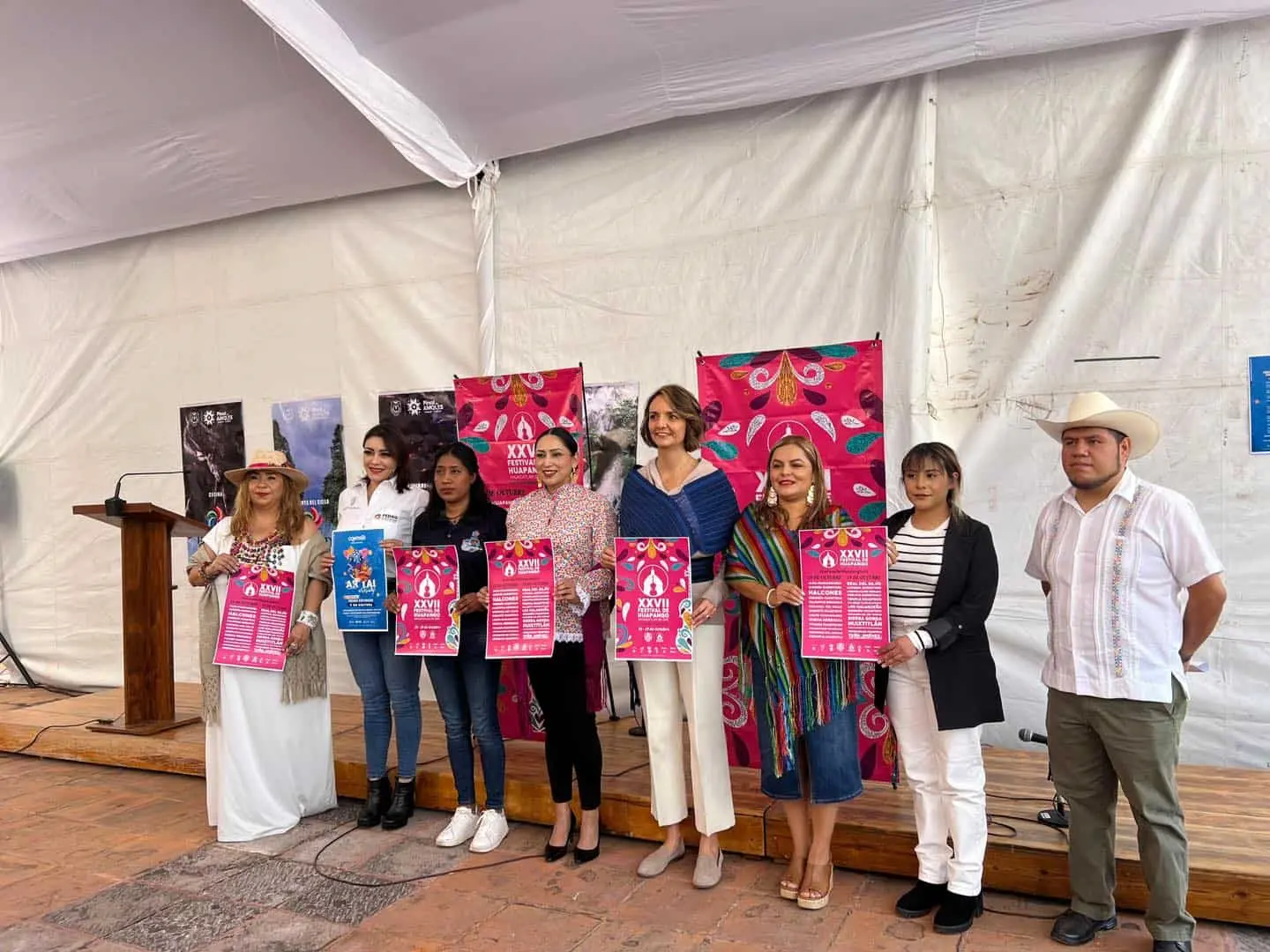 Presentan durante una rueda de prensa el Festival de Huapango de Ahuacatlán de Guadalupe