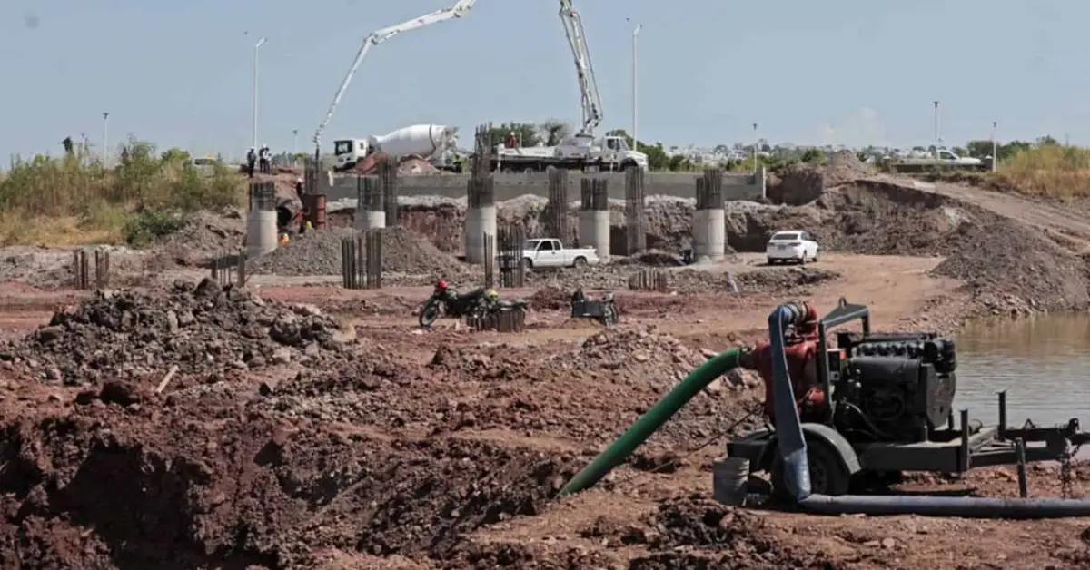 Avanza la construcción del puente y paso deprimido en Culiacán