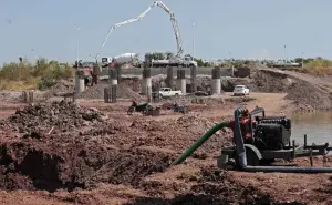 Avanza la construcción del puente y paso deprimido en Culiacán