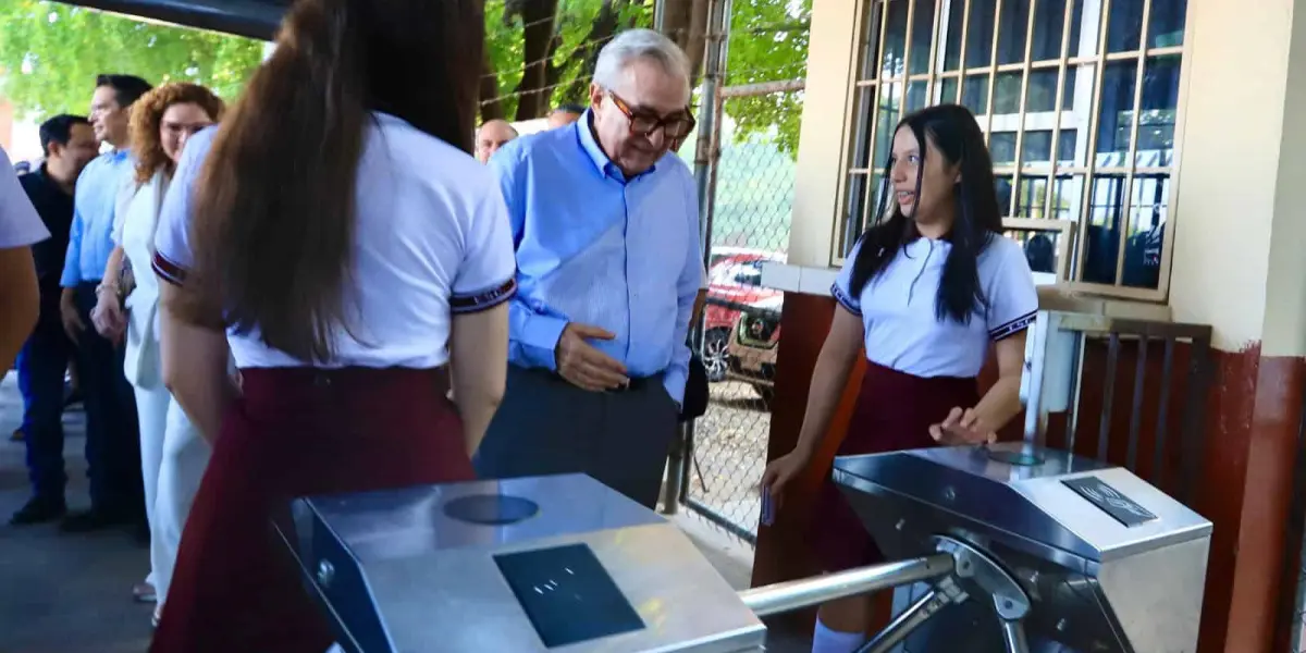 Inició en Sinaloa el registro de beca Rita Cetina de 1,900 pesos para estudiantes de secundaria.