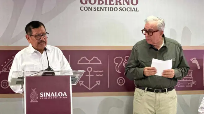 El gobernador Rubén Rocha Moya acompañado del Secretario de Seguridad Gerardo Mérida Sánchez dieron a conocer los resultados de los operativos de este fin de semana.