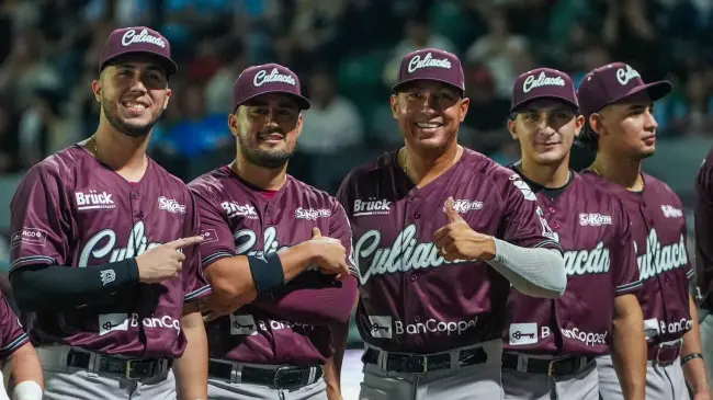 Roster guinda | Imagen: Tomateros