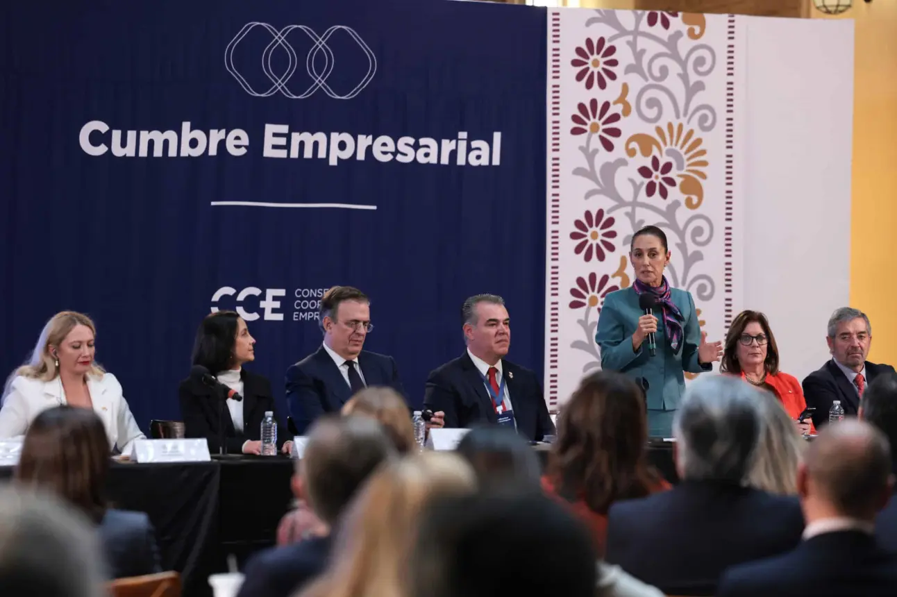 Diálogo CEO: Anuncia inversiones en México para el 2025 de 20,000 mdd.