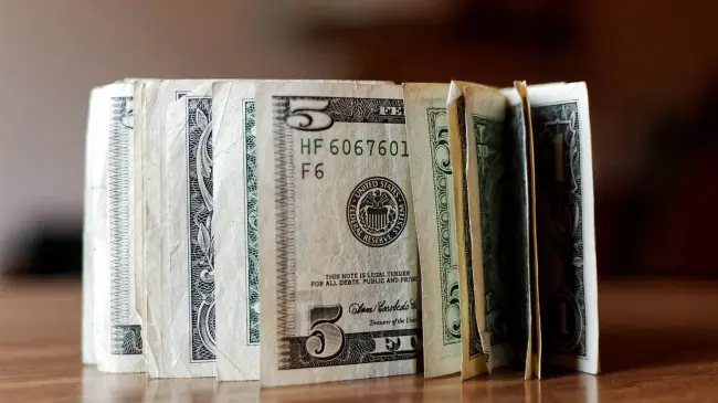 Precio del dólar.