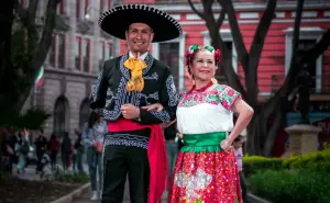 ¿Cuáles son los trajes típicos de hombre y mujer en Jalisco?