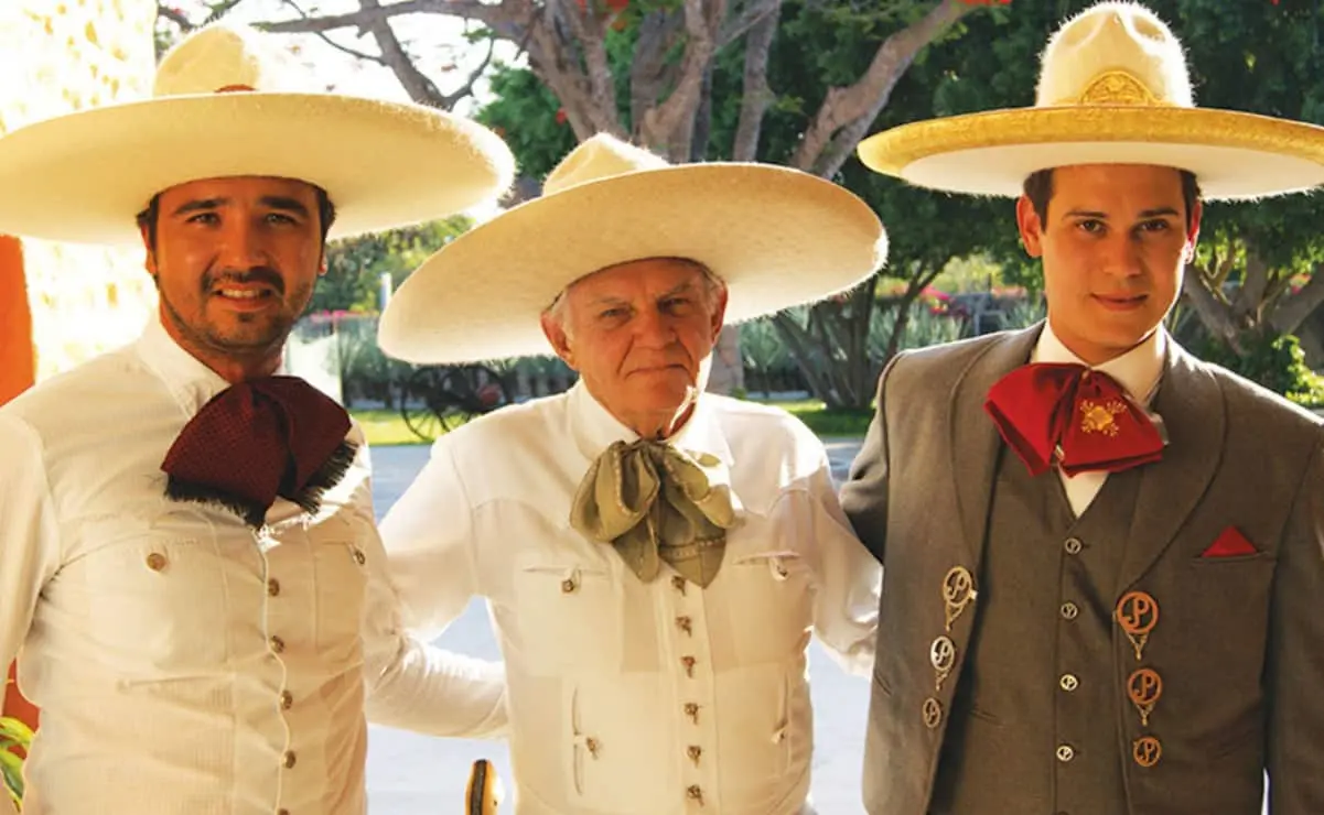 Trajes típicos de Oaxaca para hombre y mujer
