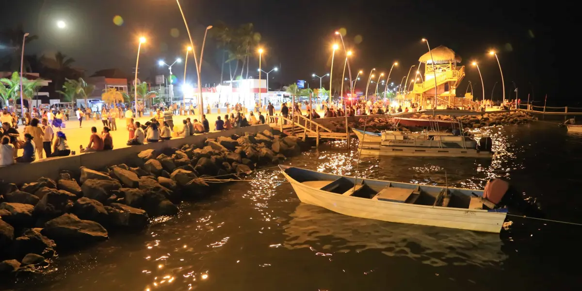 Con los trabajos de iluminación en el Malecón, los visitantes podrán sentirse más seguros y disfrutar más tiempo del bello paisaje natural. Foto; Cortesía.