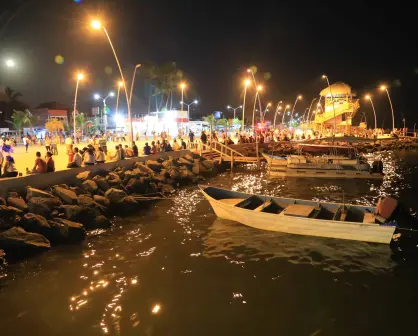 Con la reparación de luminarias, ahora el Malecón de Altata está más iluminado