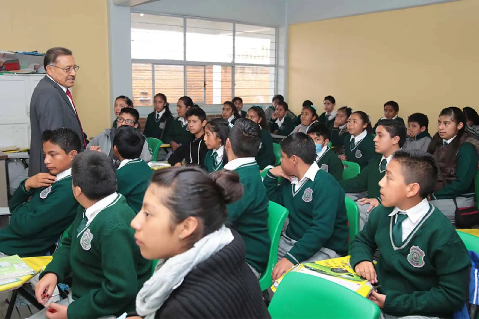 Ya abrió la convocatoria de la Beca Rita Cetina para alumnos de nivel secundaria. Foto: Cortesía