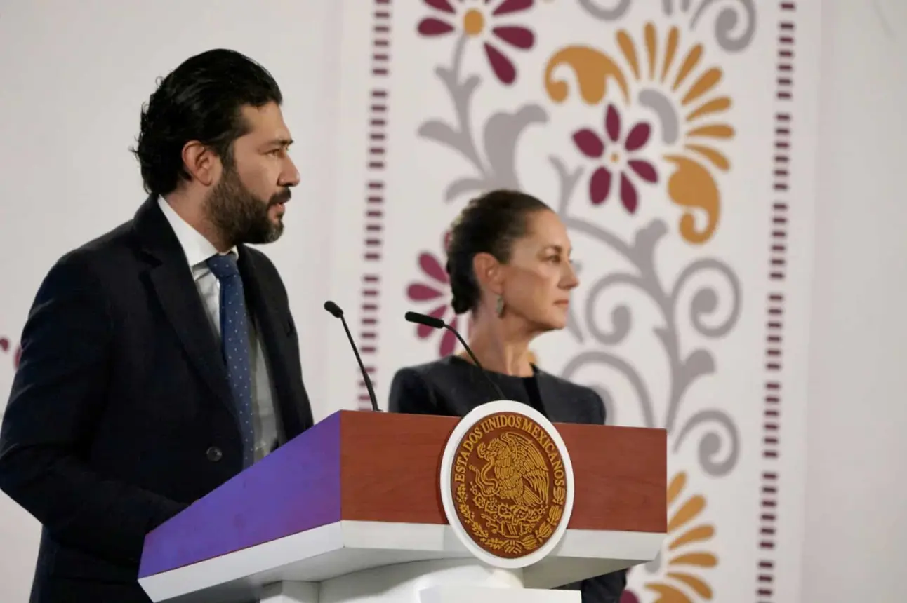 Marath Bolaños, Secretario del Trabajo y Claudia Sheinbaum durante la Mañanera del Pueblo de este miércoles.