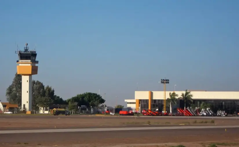 Cuáles son las rutas de vuelo del aeropuerto de Los Mochis, Sinaloa