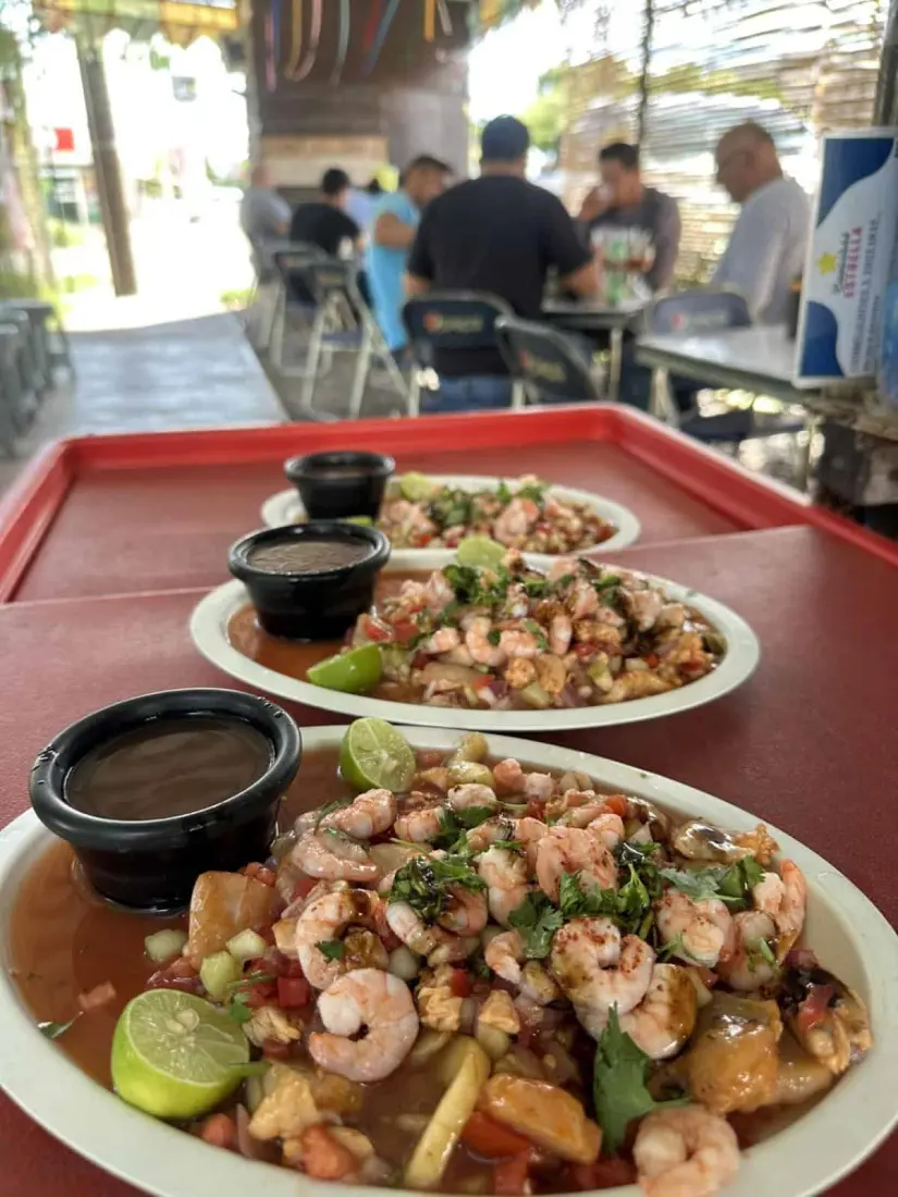 Ni en Mazatlán, ni en Culiacán, en esta ciudad de Sinaloa es donde venden el mejor ceviche de camarón