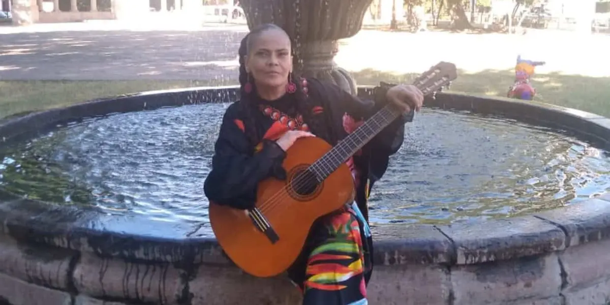 Dorisang es una artista urbana que con su voz lanza un grito de esperanza por un Culiacán en paz. Foto: Cortesía.