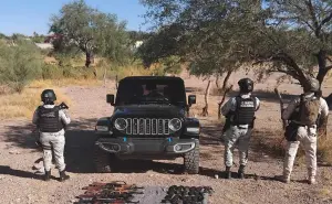 En Elota, Sinaloa decomisan camionetas blindadas, armas y cubetas de cartuchos