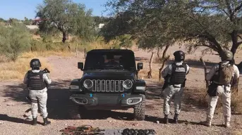 En Elota, Sinaloa decomisan camionetas blindadas, armas y cubetas de cartuchos