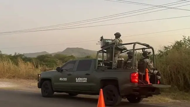 Elementos del Ejército. Foto temática.