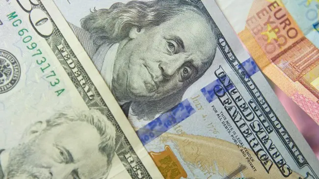 Precio del dólar.