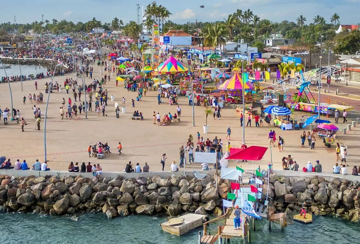 ¿Cuánto mide el Malecón de Altata?