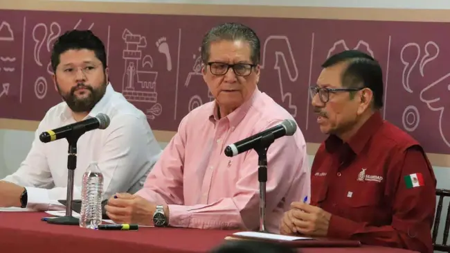 Secretario general de Gobierno, Feliciano Castro Meléndrez y el SSP.