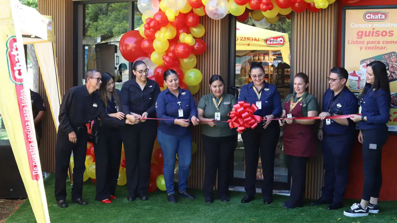 Inauguración de tienda Chata en Culiacán.
