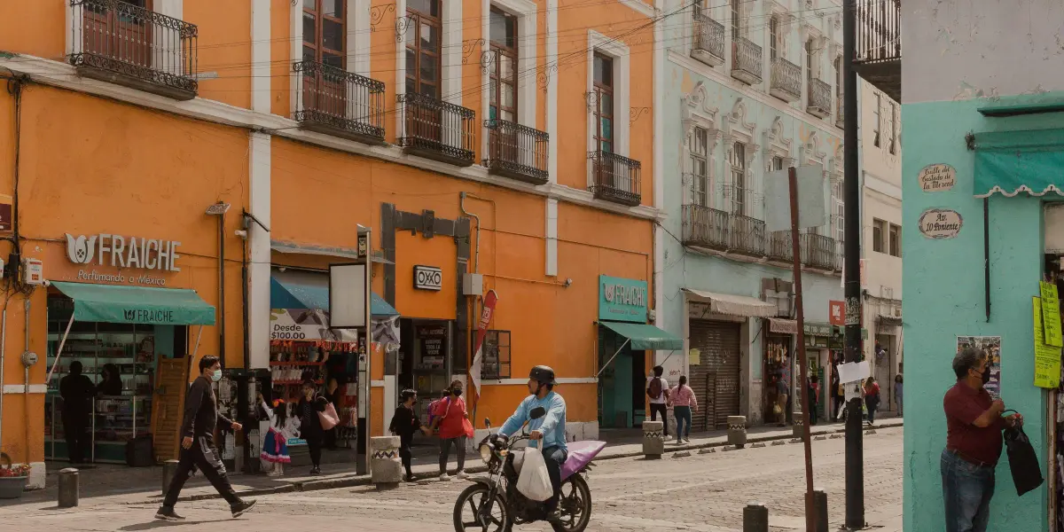 Puebla es un lugar rico en tradiciones, desde mercados, hasta talleres representan su riquesa cultural. Fotos: Chris luengas e Ivan Liceaga.