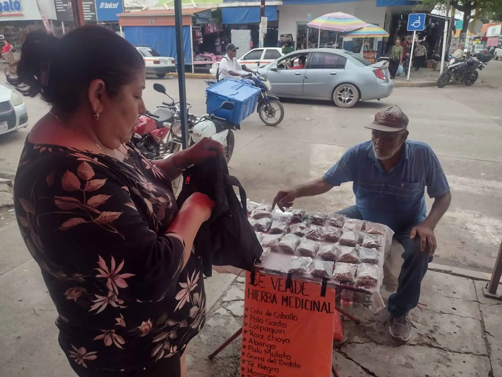 La experiencia que la vida le ha dado le permite ayudar a quienes buscan un alivio natural. 