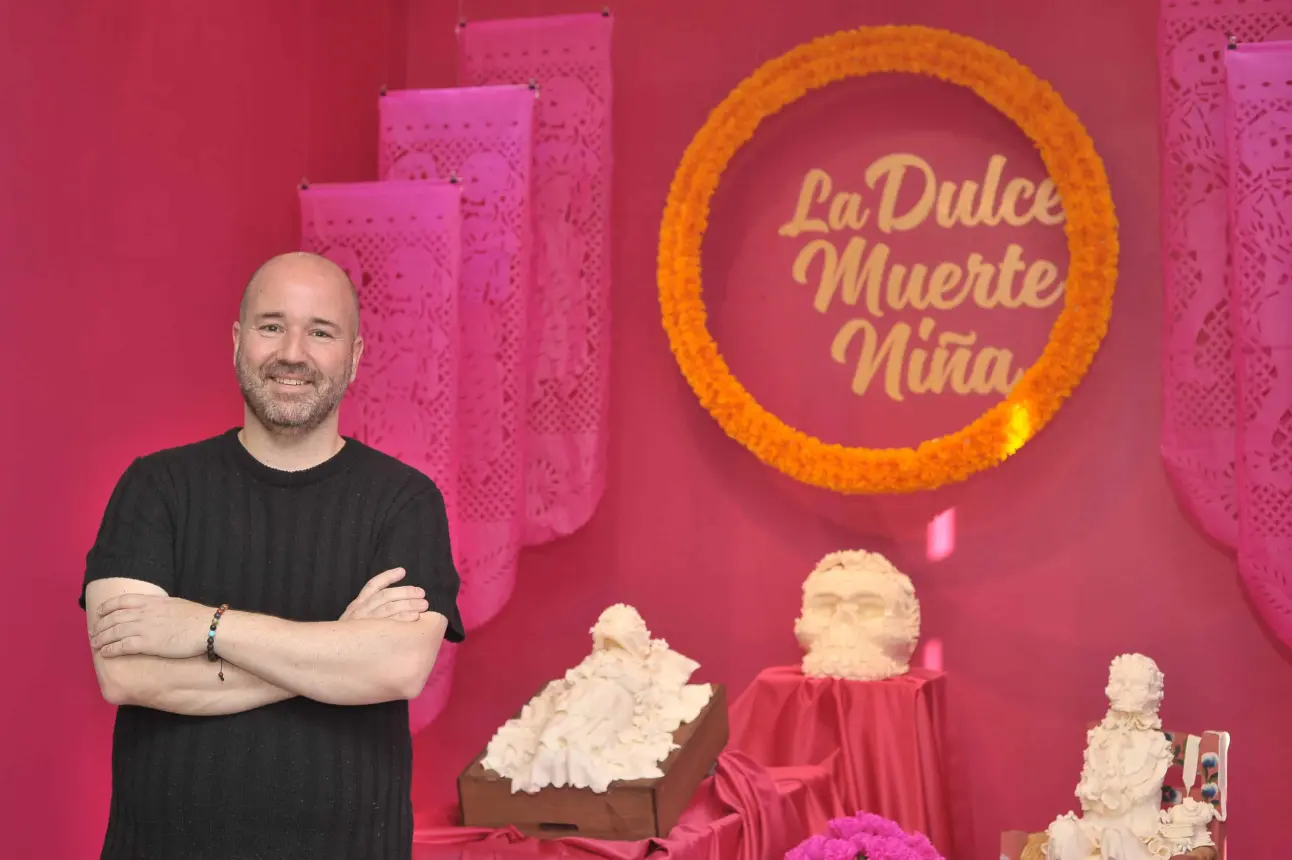 José Ignacio González Quinzaños, autor de la ofrenda La Dulce Muerte Niña.