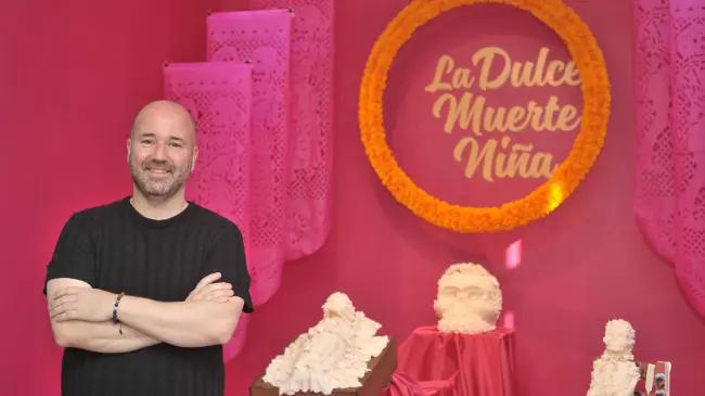 José Ignacio González Quinzaños, autor de la ofrenda La Dulce Muerte Niña.