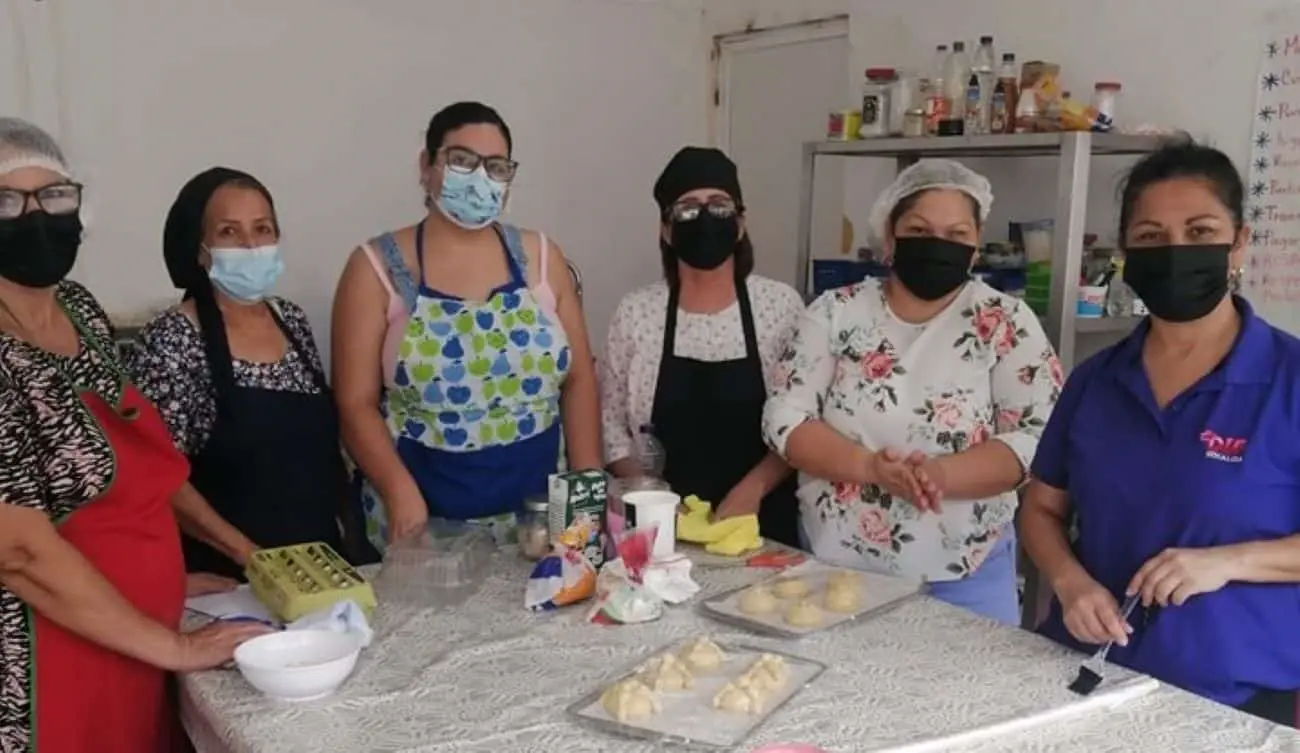 Más que un curso de repostería, en el CDI #2 las alumnas adquieren habilidades para generar ingresos mediante la venta de sus creaciones.